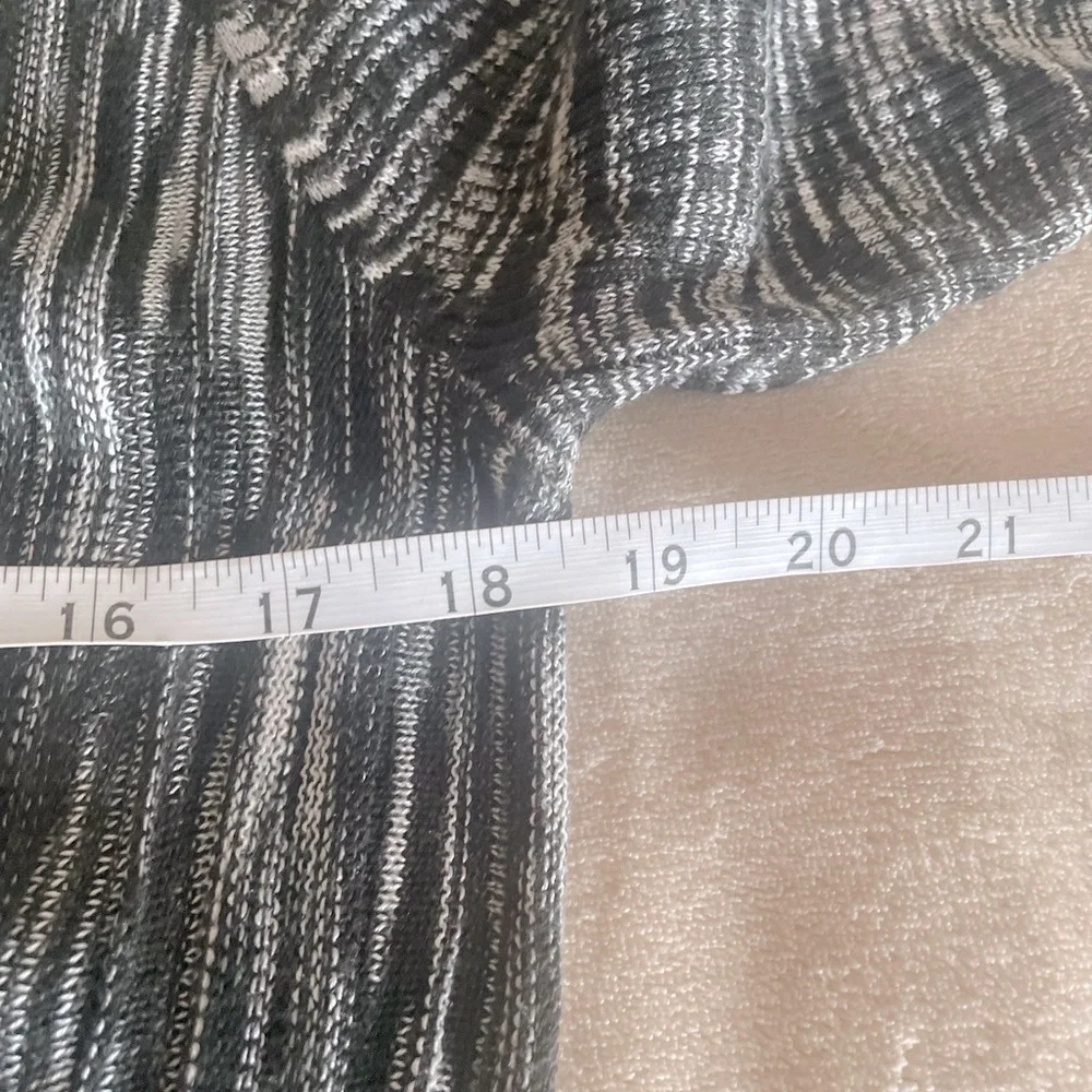 Torrid Scoop Neck Marble Flare Dress - Size 2X - Picture 13 of 16